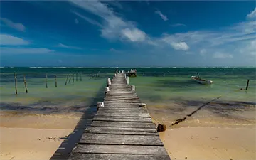 Lonesome quay, Mahahual, México